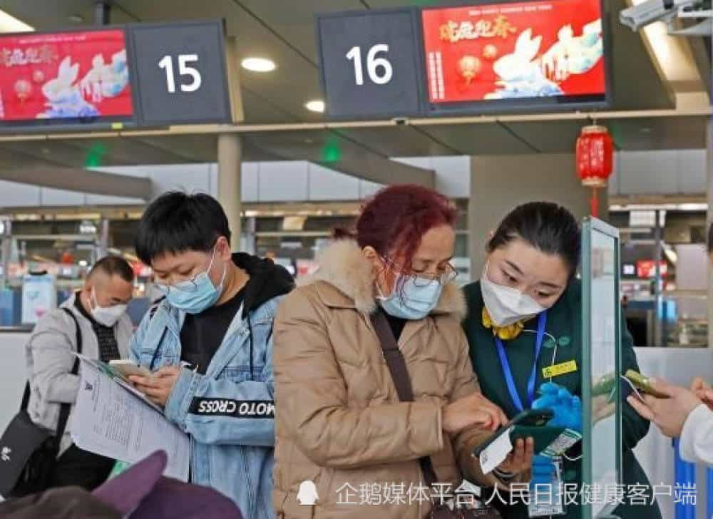 上海旅客登机未戴口罩被报警处理合理吗？专家：密闭环境仍要做好防护